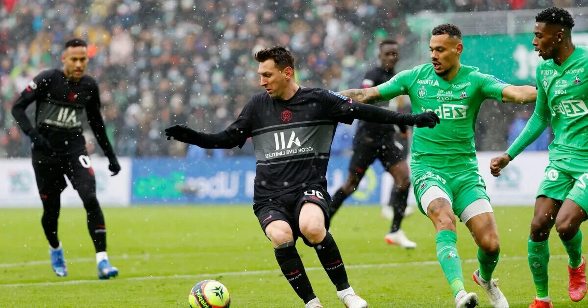 Псж сент этьен. Фк сент-этьен 1976. Месси чемпионат франции. Псж сент этьен. Лион фк.