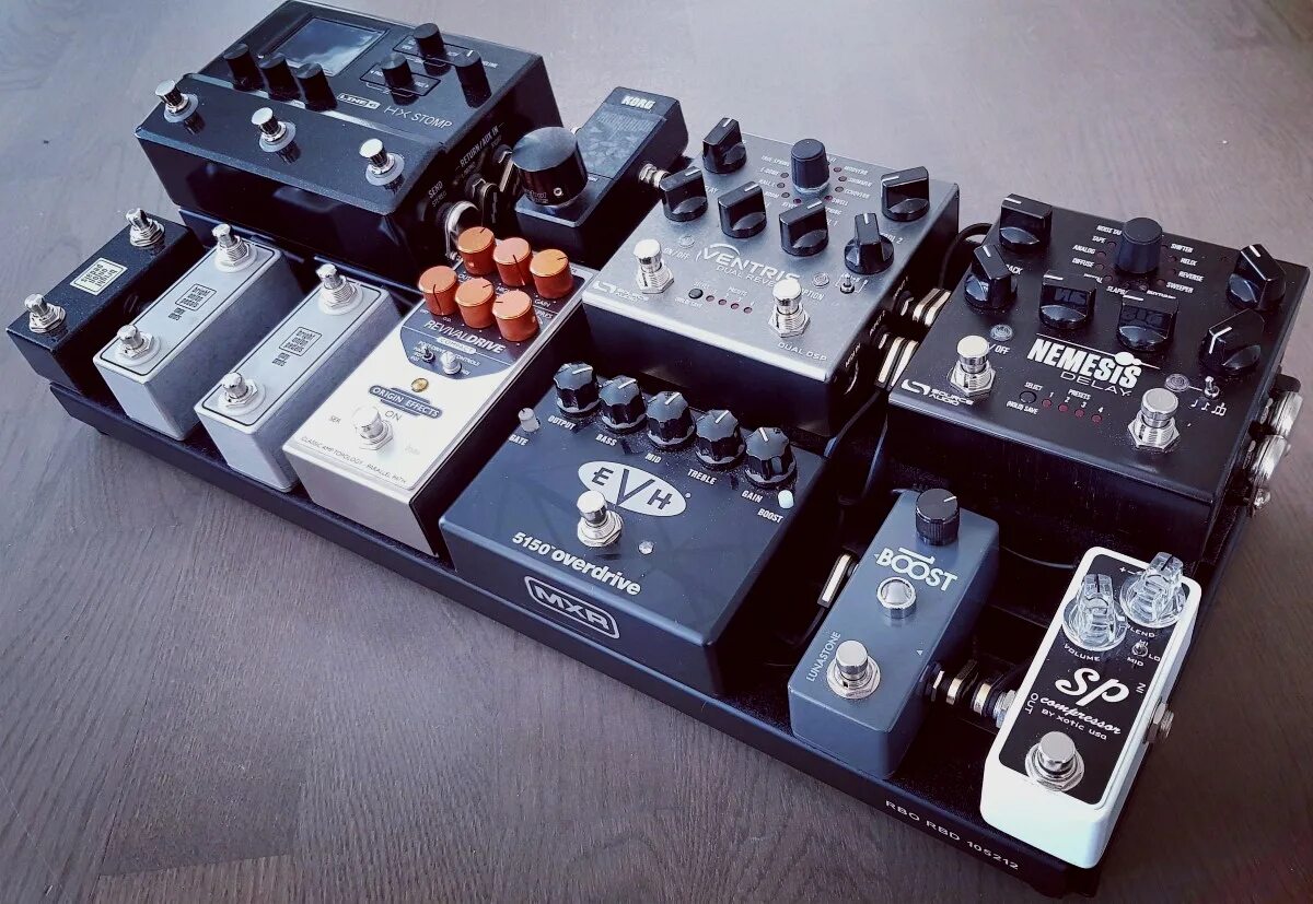 Guitar effects. Line 6 HX Stomp on Pedalboard. HX Stomp Pedalboard. HX Stomp Pedalboard Wah. Гитарная педаль c600.