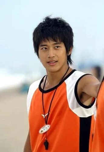 Ли ван актер. Ли ван. Lee wan райское дерево. Ли ван корейский актер 2021. Ли ван актер.