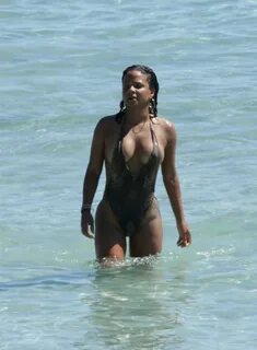 Christina Milian Naked Pictures.