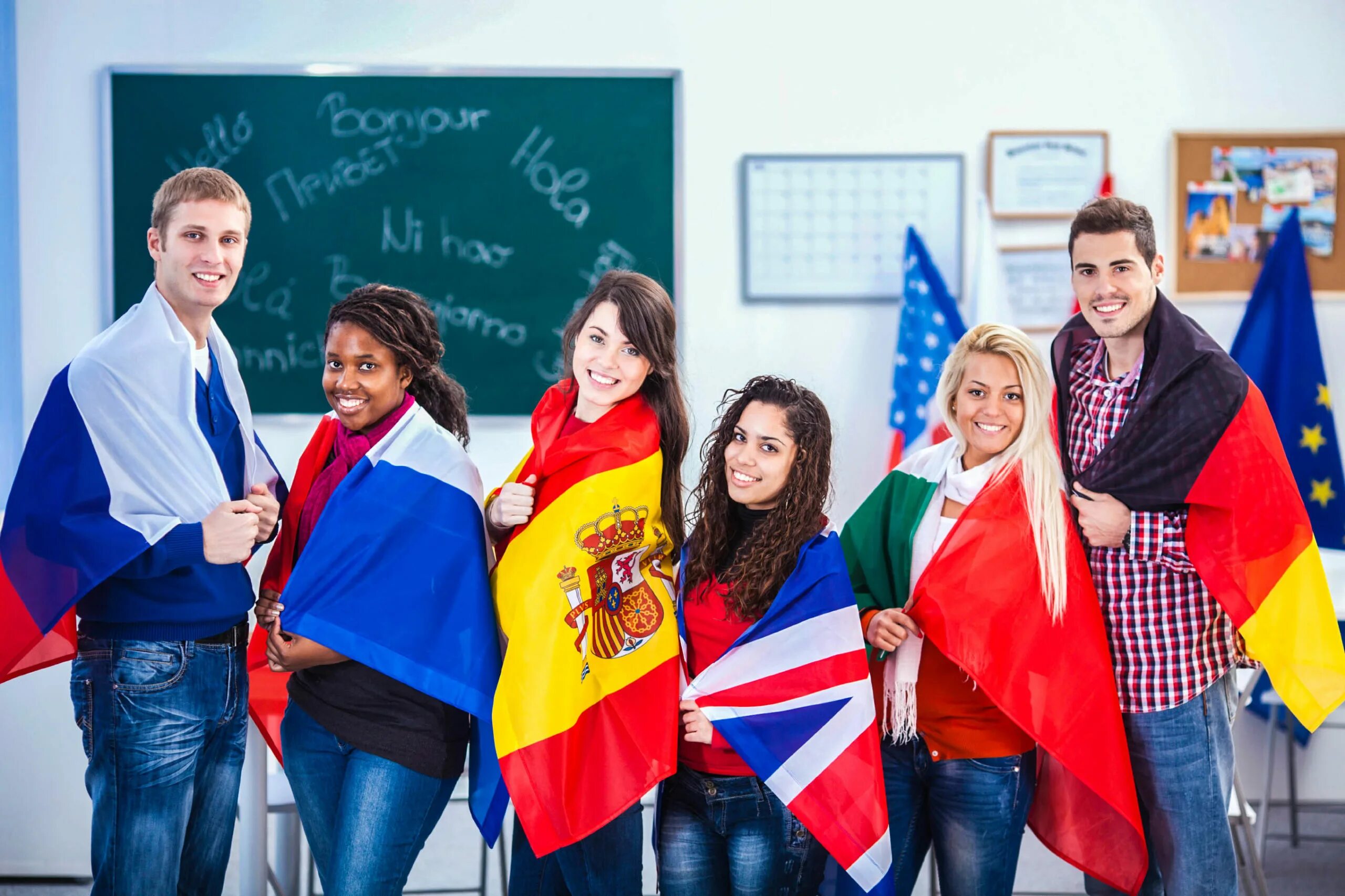 Иностранный россия. Студенты иностранцы. Российские студенты за рубежом. Иностранные студенты с флагами. Образование харубежом.