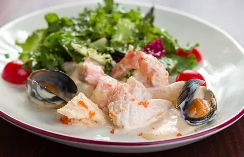 Морепродукты в сливках
