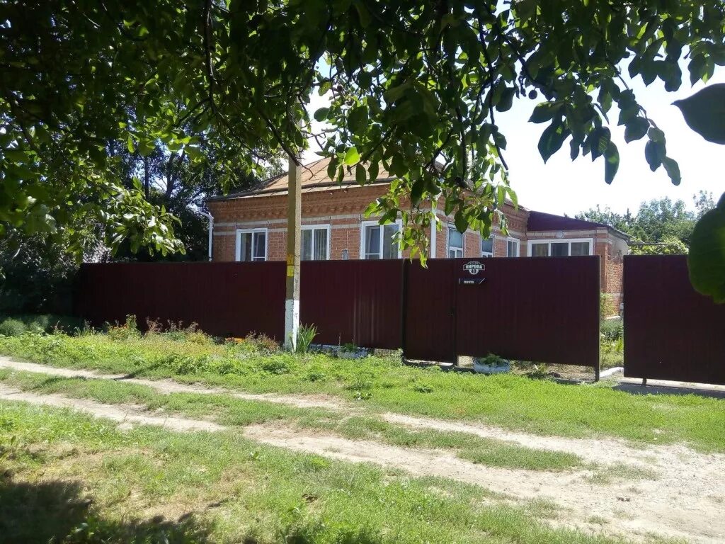 Ст кирпильская усть-лабинского. Новый дом в городе усть лабинске краснодарского края. Краснодарский край усть-лабинский район станица. Новый дом в городе усть-лабинске. Дома в усть лабинском районе.