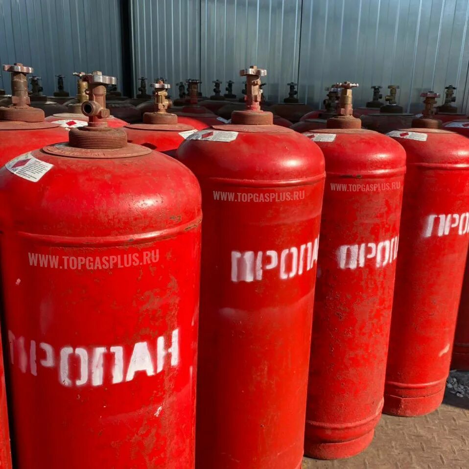 Пропановый баллон 50 литров. Баллон газовый пропан 50л. Заправка баллона пропана 50 литров. 200 литровый бытовой баллон пропана. Заправка баллона пропана 50 литров.