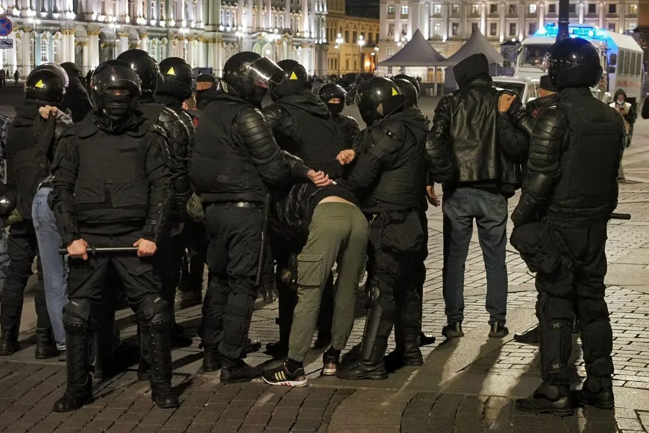 Митинги СПБ 2022. Митинги в Питере сейчас. Протесты в Петербурге.