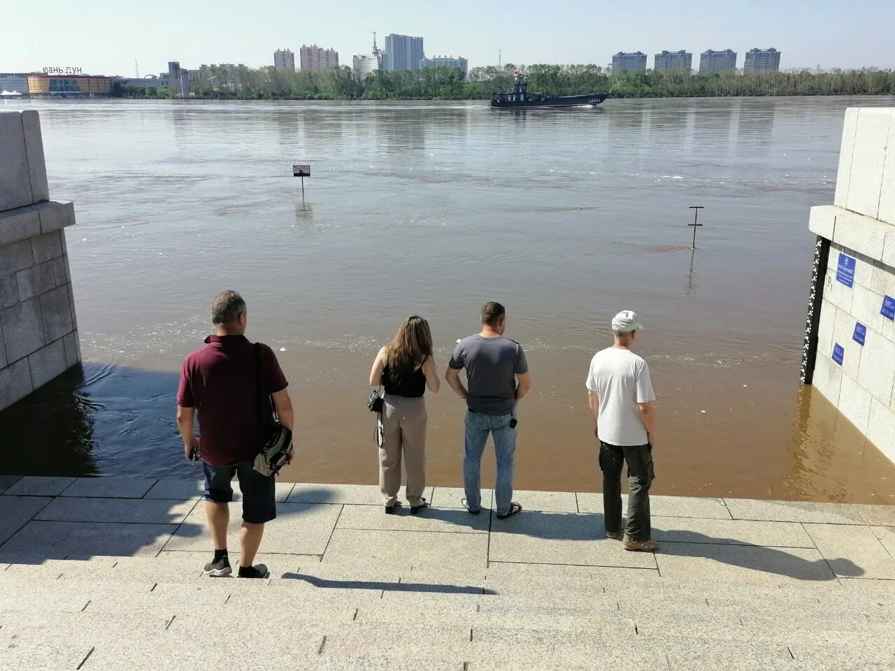 Благовещенск наводнение 2021 набережная. Уровень воды на набережной Амура Благовещенск. Река Амур наводнение 2013. Наводнение Благовещенск Амурская область 2013.