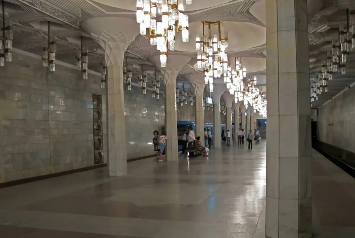 Ташкент метро горького. Станция метро ташкент мустакиллик. мустакиллик майдони станция. мустакиллик майдони (станция метро). метро ташкента фото.