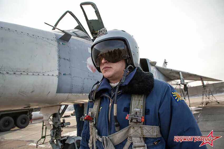 Су 24 экипаж. Константин валерьевич мурахтин. Су-34 ввс россии. Штурман су. Штурман су.