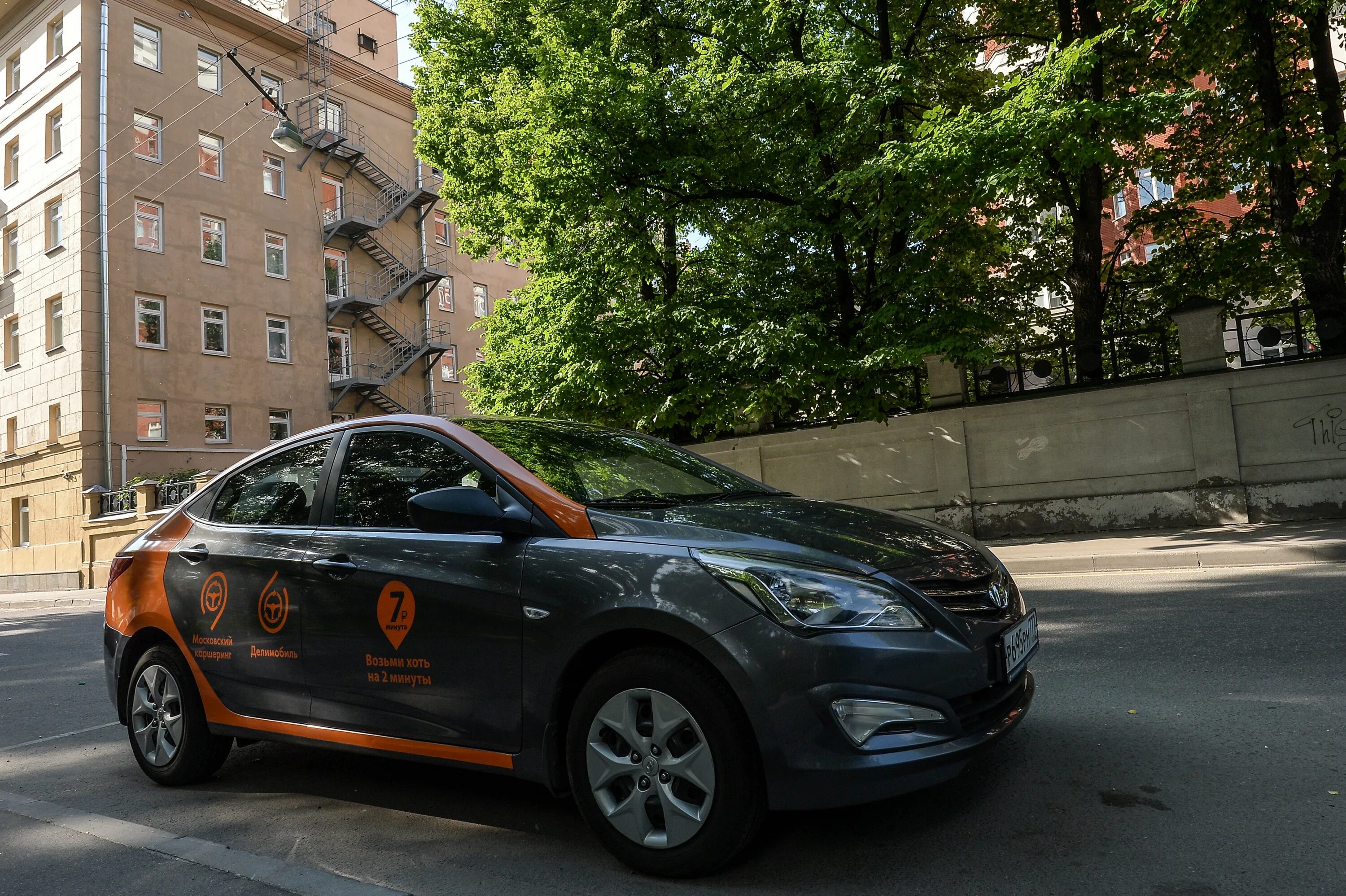 Делимобиль. Нива делимобиль. Делимобиль каршеринг в москве. Камри делимобиль. Citroen c4 делимобиль.