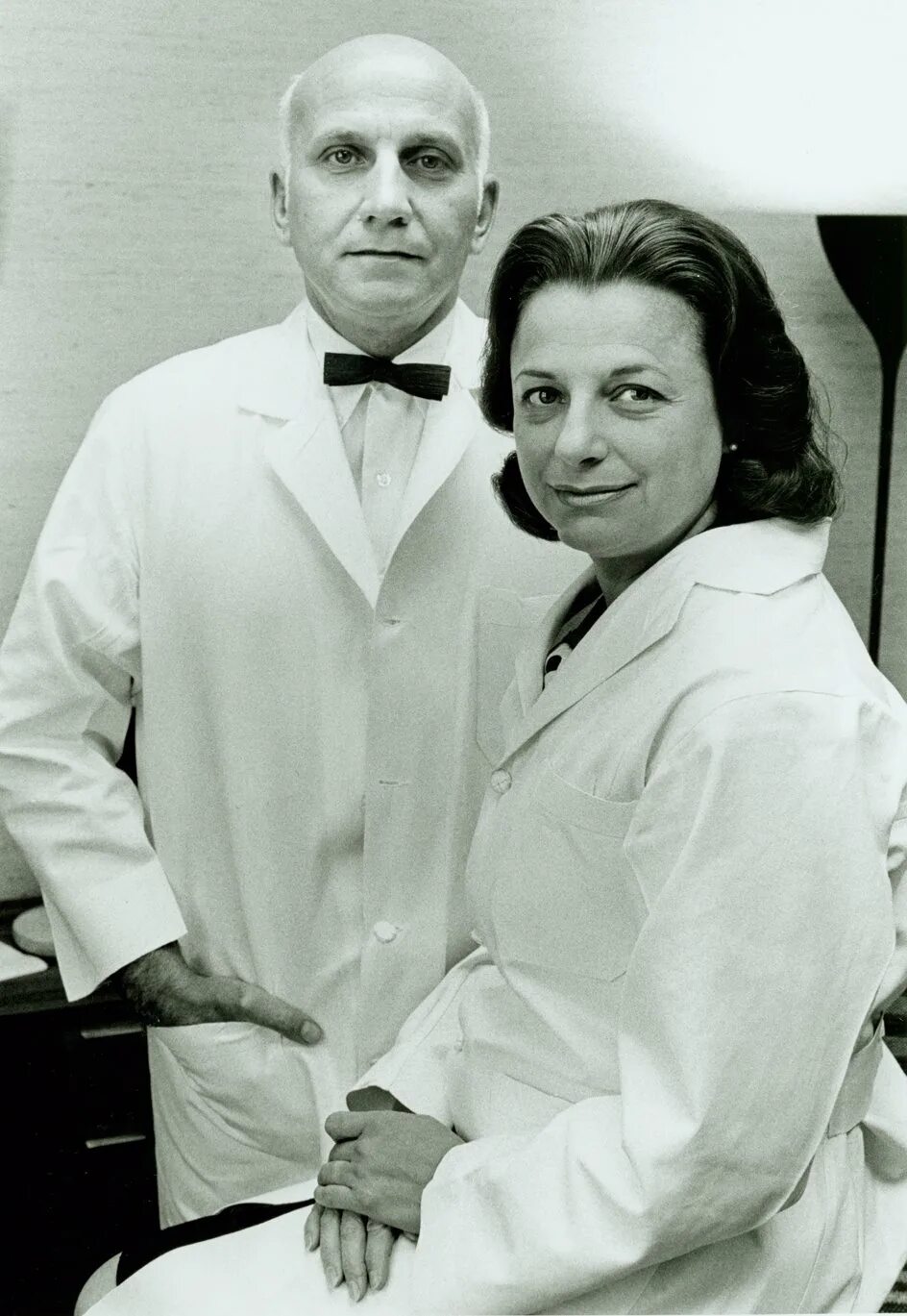 уильям мастерс и вирджиния джонсон. уильям хауэлл мастерс. д-р уильям мастерс и вирджиния джонсон. уильям мастерс и вирджиния джонсон. доктор мастерс и вирджиния джонсон в молодости.