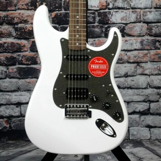 Squier stratocaster купить. Squier Affinity Stratocaster White. Squier Affinity Stratocaster Olympic White. Гитара Squier Stratocaster Affinity Olympic White HSS. Squier Stratocaster белый.