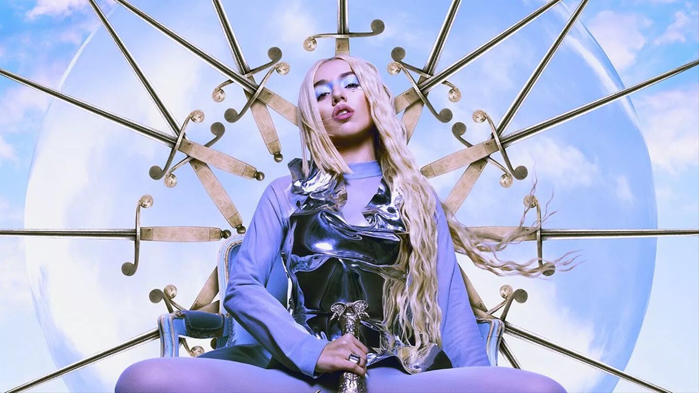 Песня ava max car keys. Эйва макс kings queens. ava max — kings and queens (2025). кинг квинс ава макс. ava max kings queens обложка.