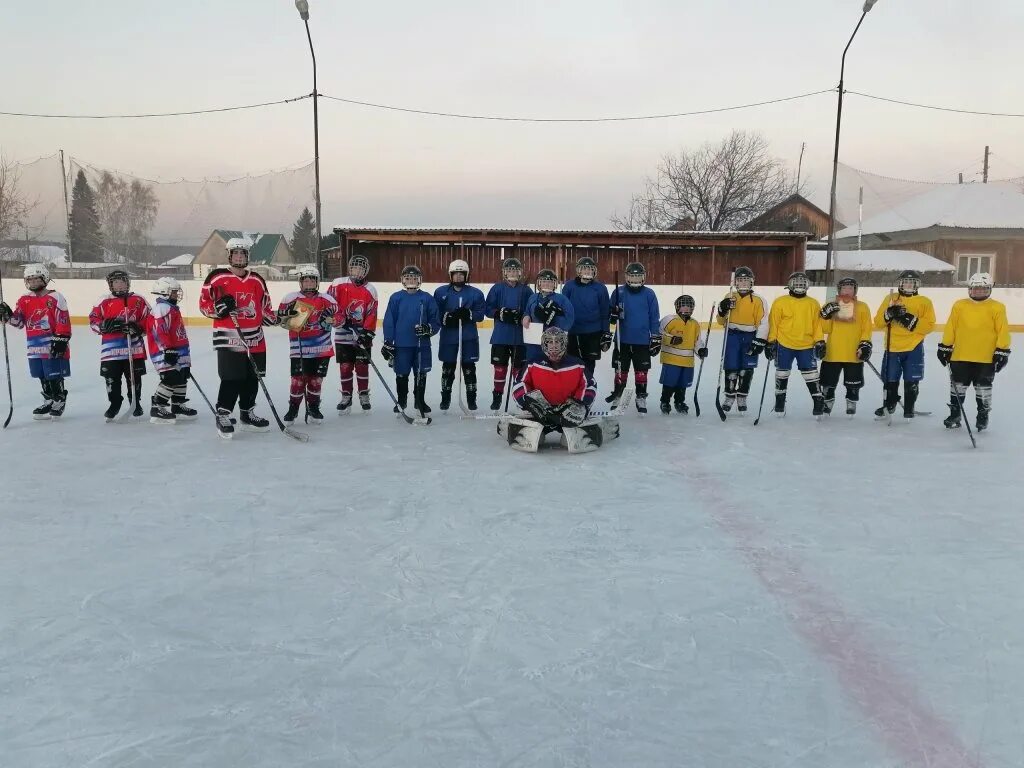 Погода в макурино юргинский. Юргинский спорт. Школа Юргинское Тюменской области. Школа фермера Юргинское. Спорт достижение Юргинского района Тюменской футбол.