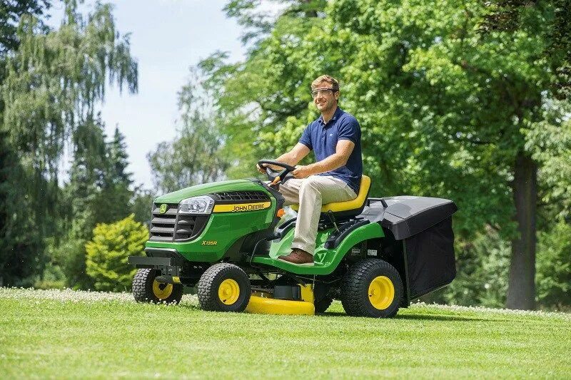 Lawn mower. Джон Дир газонокосилка трактор. John Deere x127. John Deere 135. John Deere x100.