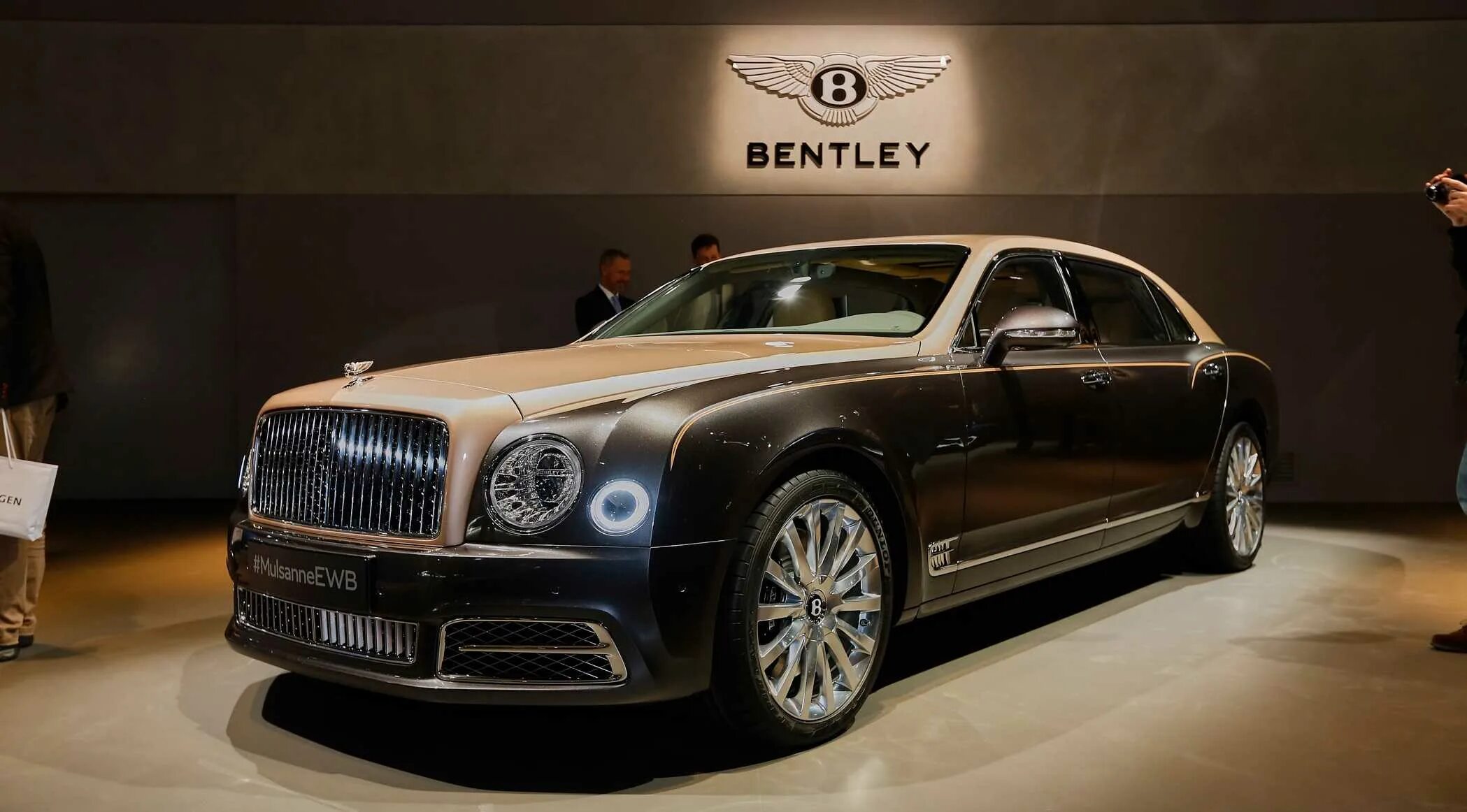 Автомобиль представительского класса марки. Bentley Mulsanne. Bentley Mulsanne 2020. Bentley Mulsanne 2019. Bentley Mulsanne 2021.