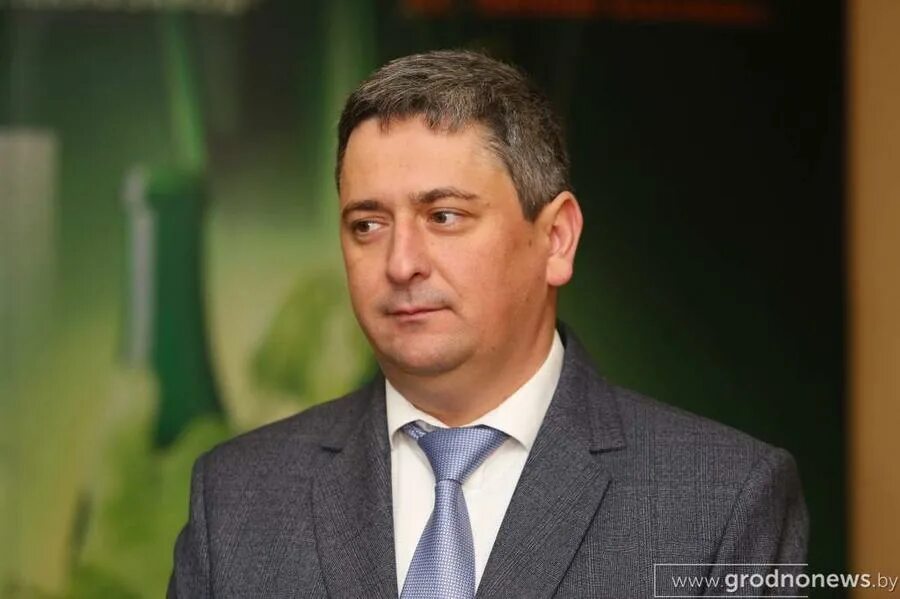 Директор стеклозавода. Стеклотех. Генеральный директор беларус. Стекольный завод саратовстройстекло. Каспийский стекольный завод.