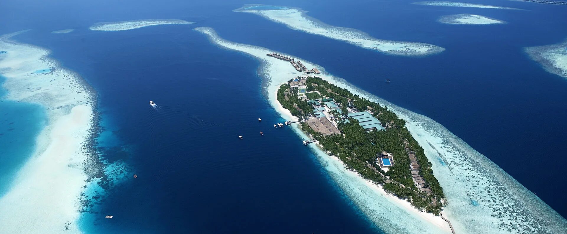 Погода на мальдивах в июле. Виламенду Мальдивы карта острова. Схема острова Виламенду. Мальдивы лес. Vilamendhoo Island Resort 4.