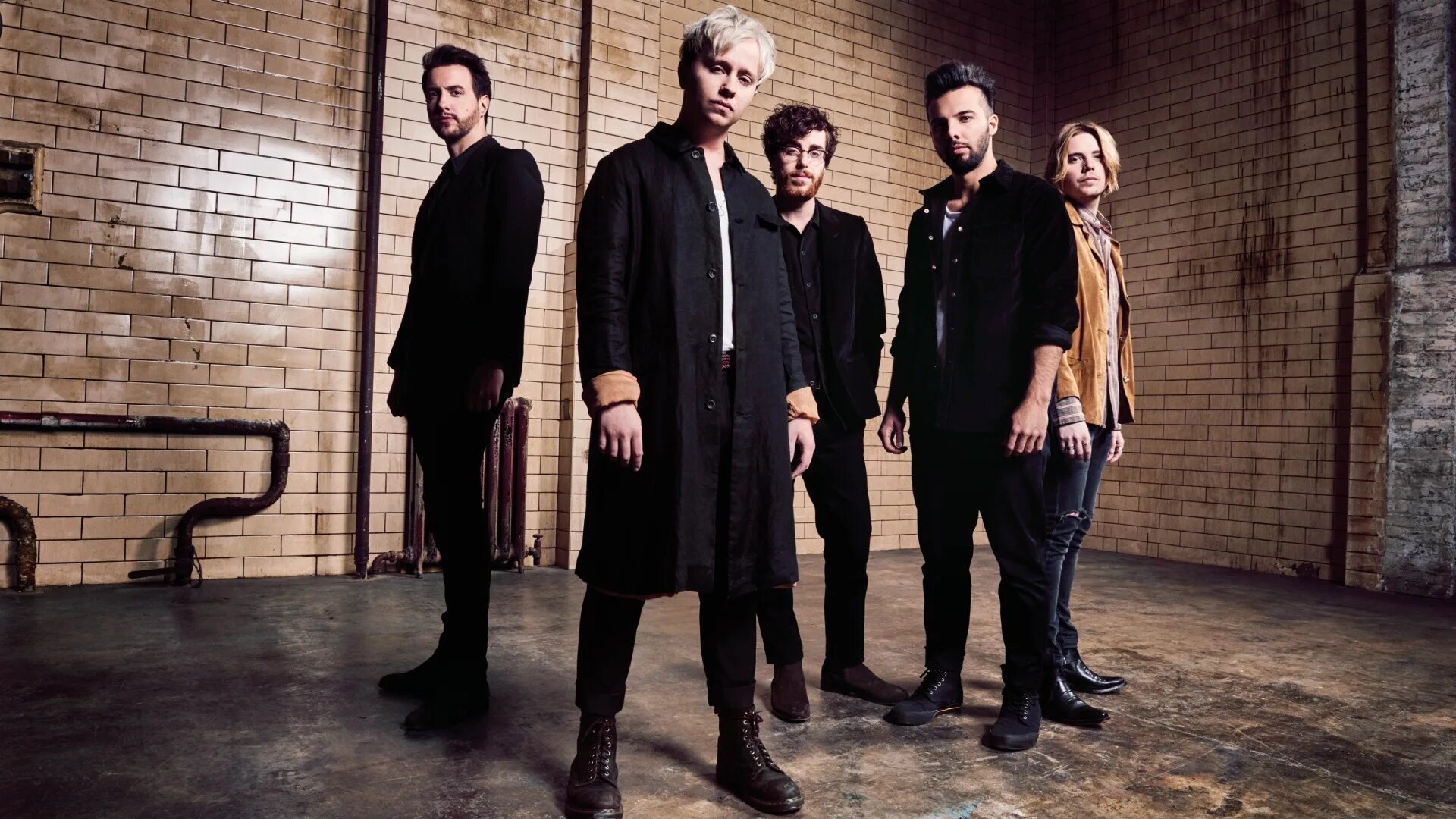 Him to nothing. Nothing but thieves. nothing but thieves nothing but thieves. nothing группа. nothing but thieves фото.