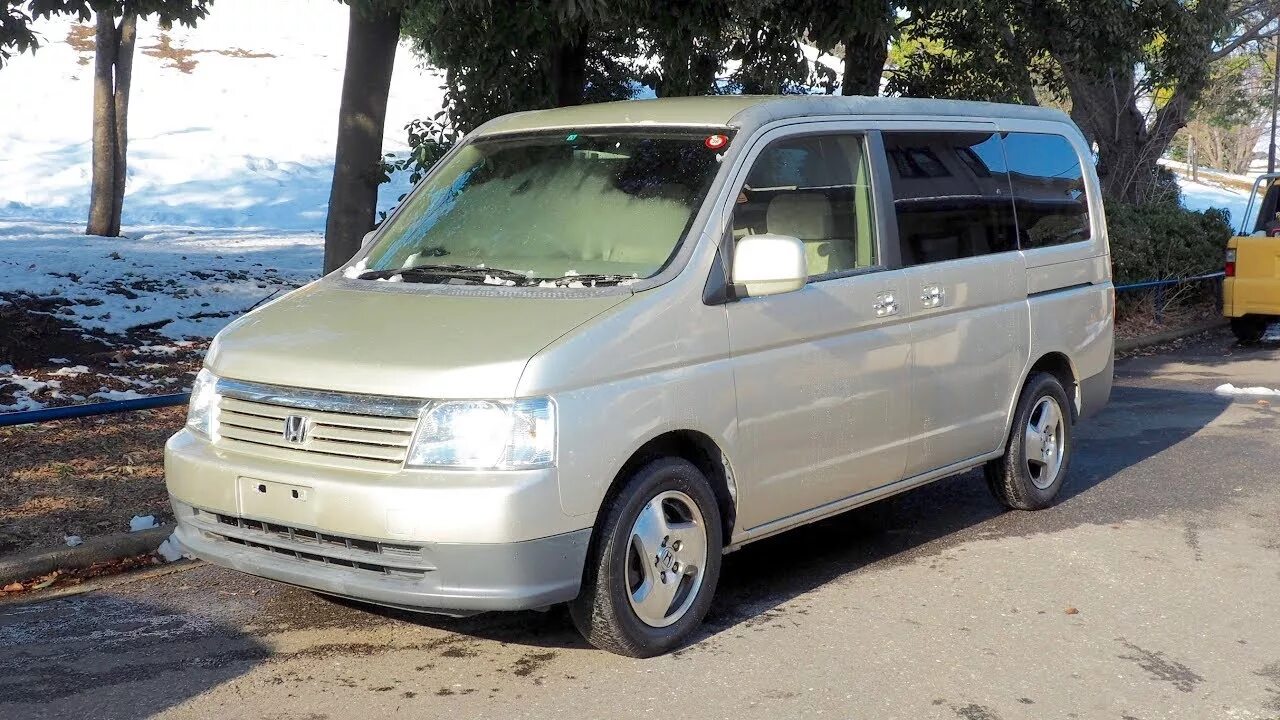 Степвагон 2000 год. Honda STEPWAGON 2002. Хонда Степвагон 2000. Хонда степ 2002 год. Хонда Степвагон 2004.