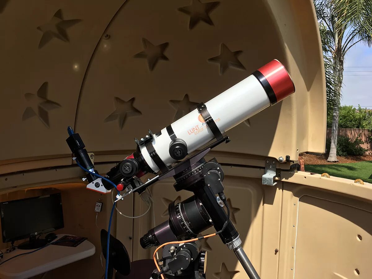 плохие телескопы. плохие телескопы. астроном с телескопом. плохие телескопы. телескоп sturman hq 90090 eq3.