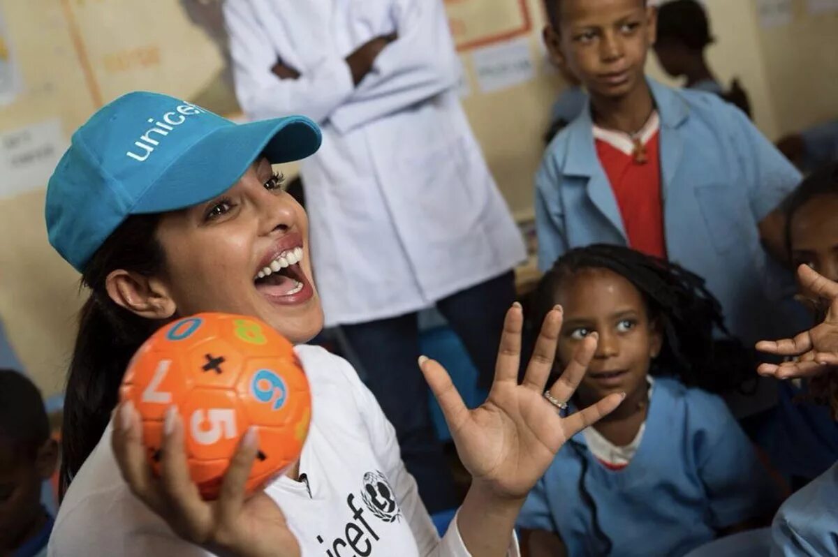 A trip of her life. Футболист UNICEF. UNICEF конкуренты. Проекты ЮНИСЕФ. ЮНИСЕФ фото.