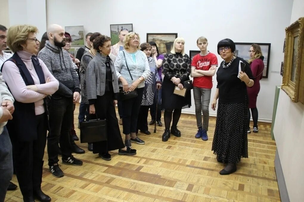 Мурманск художественная школа коммуны. Мурманск дхш встреча директора с пенсионерами халатина 18. Дхш 2 тамбов. Художественная школа мурманск халатина 18. Кружок рисования.