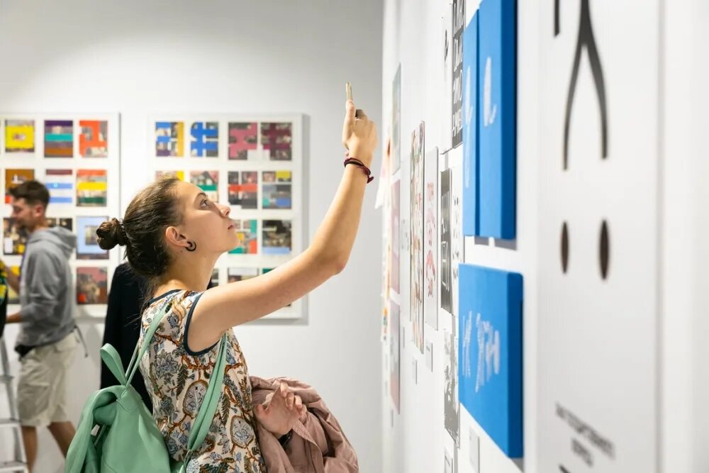 Галерея работает или. Галерея hse art gallery москва. hse art gallery москва выставка. вшэ выставка в москве. арт галерея современного искусства.