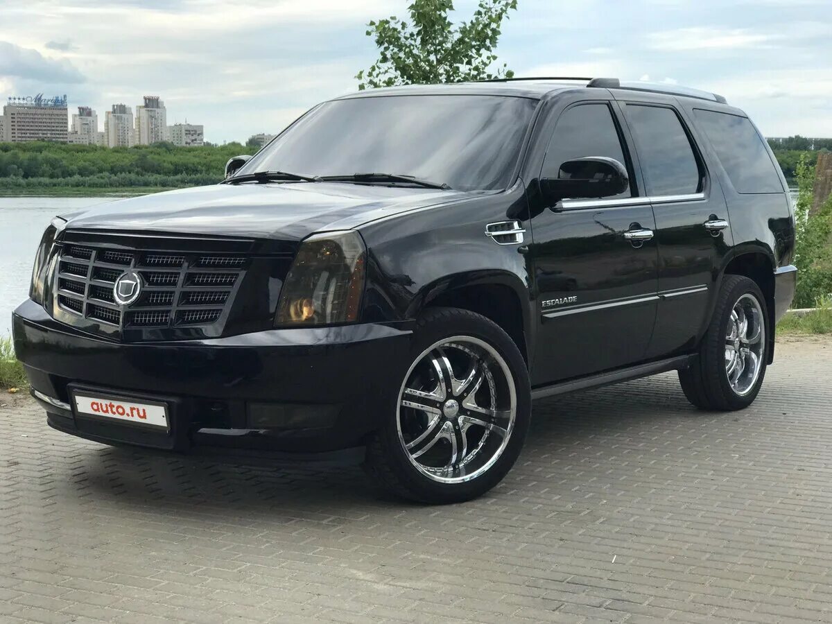 Cadillac Escalade 2008. Кадиллак Эскалейд 2008. Кадиллак Эскалейд 3 поколения. Cadillac Escalade 2008 года.