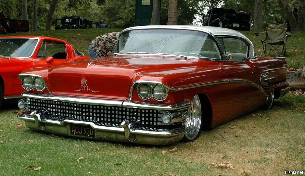 Купить американскую машину. Бьюик Континенталь 1958. Buick Roadmaster 1958. Buick Roadmaster 1961. 1958 Buick Custom.