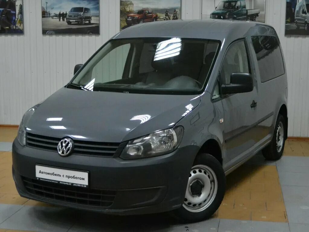 Красный кадди. Фольксваген кадди 2010. Volkswagen caddy maxi 2010. Фольксваген кадди 2010 года фото. С.