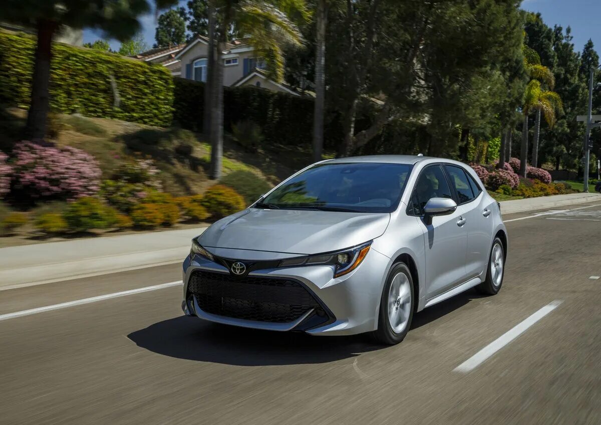 Тойота королла 2018 года. Toyota corolla hatchback 2019. тойота королла хэтчбек 2019. toyota corolla хэтчбек 2019. toyota corolla 2018 хэтчбек.