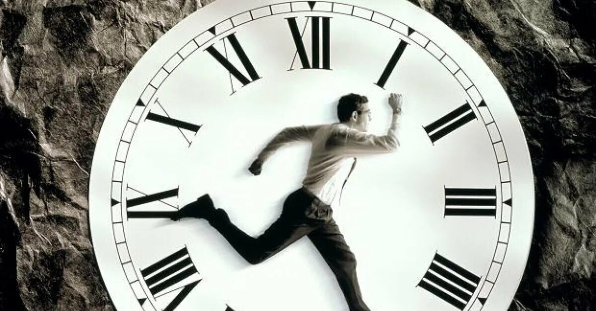 Книга потраченное время. Человек с часами. Часы и время. Время бежит. Часы остановились.