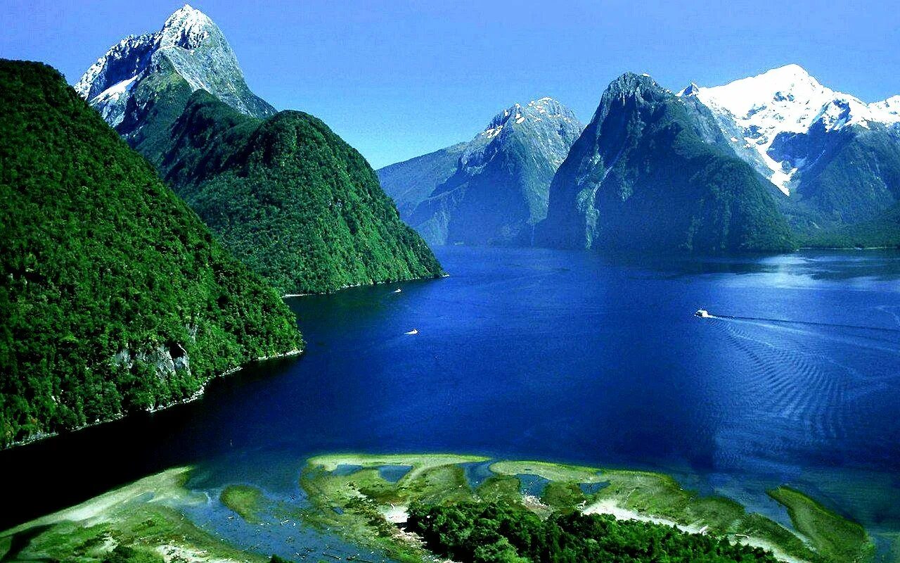 Www bing com image. Национальный парк Фьордленд новая Зеландия. Милфорд саунд новая Зеландия. Фьорд Милфорд-саунд в новой Зеландии. Фьерд ленд новая Зеландия.