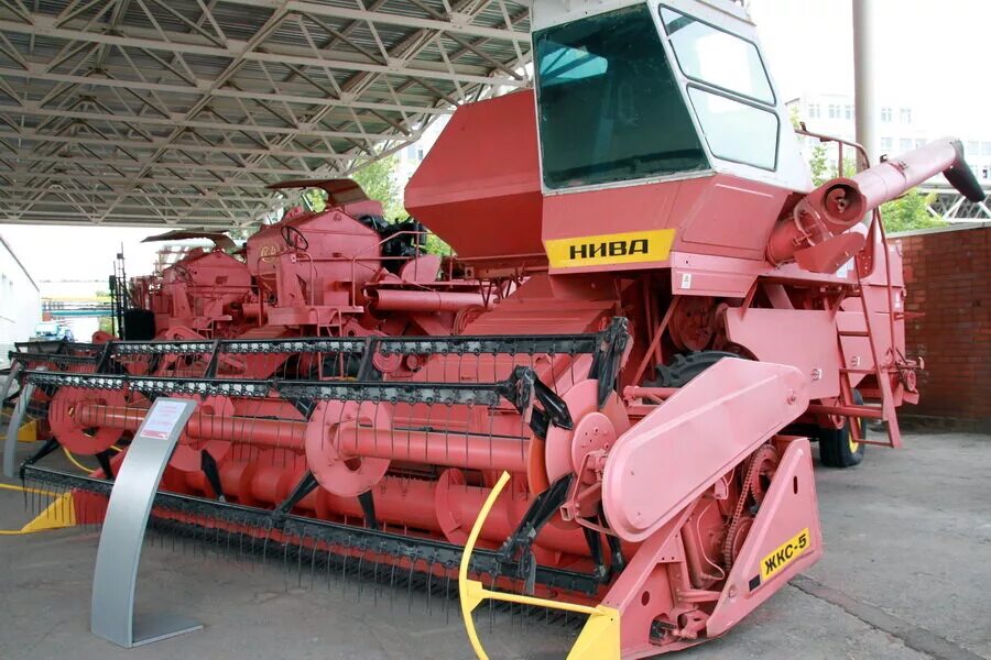 Кормоуборочный комбайн ростсельмаш. Комбайн t500 ростсельмаш. Зерноуборочный комбайн ростсельмаш. Комбайн акрос т 500. Ростсельмаш 1929.