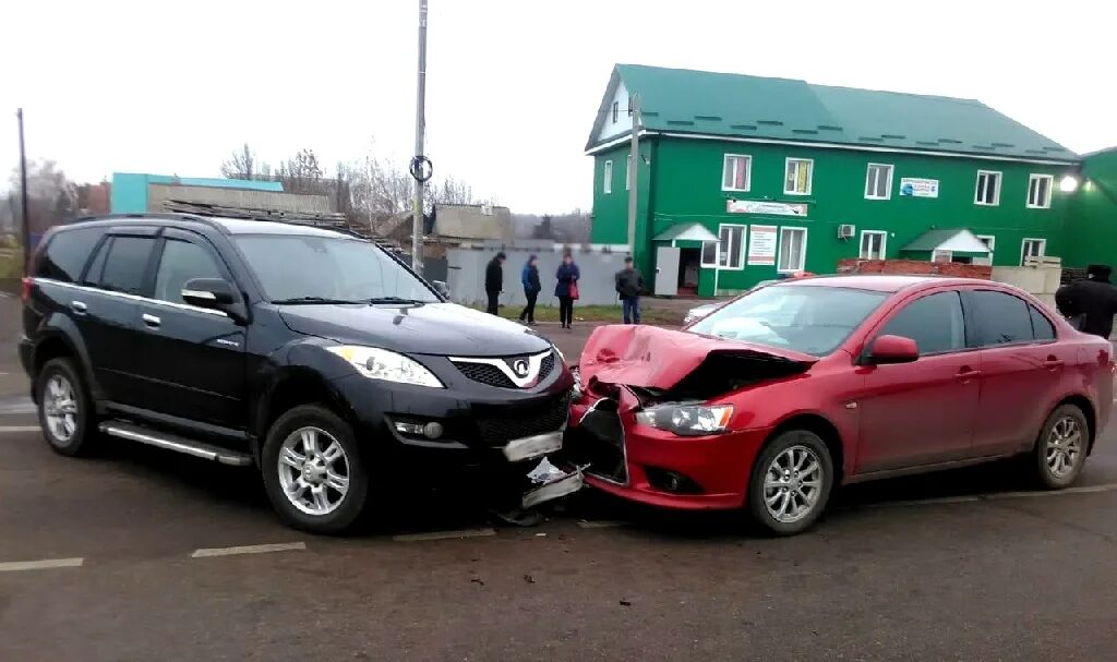 Купить авто в мичуринске. ДТП В Тамбове Мицубиси. Авария в Мичуринске Тамбовской области. Дорожно-транспортное происшествие в селе Заворонежском.