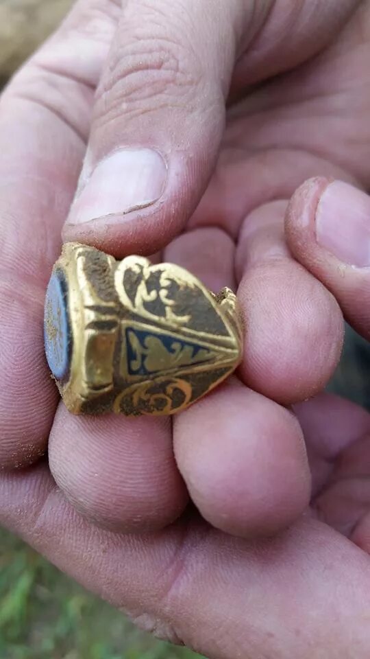 перстень мужской золотой. найденные перстни. найти золотой перстень. найти золотой перстень. перстень мужской.