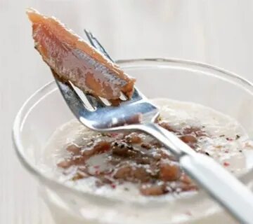Чем заменить анчоус в цезаре соус
