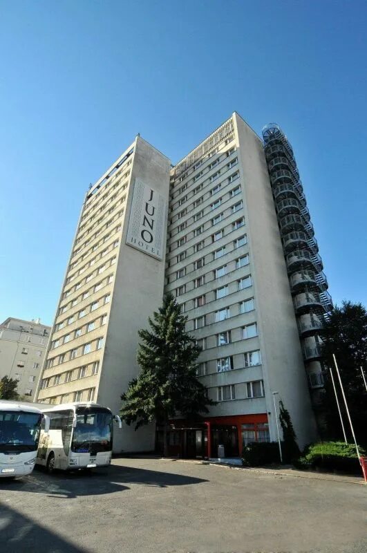 Hotel uno prague. Changchun китай. Дом с надписью gtc в чанчунь. Отель уно. Отель уно.