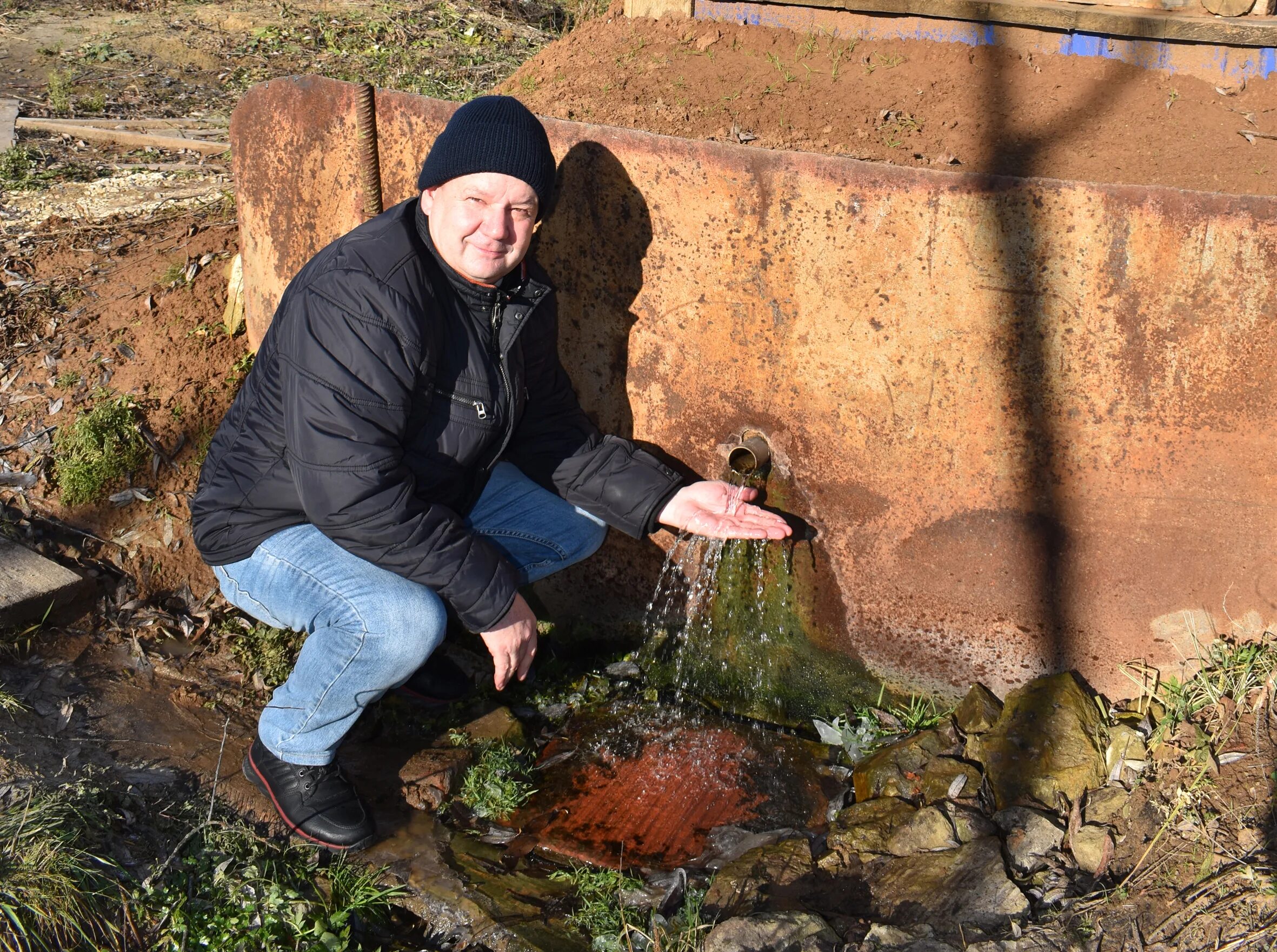 Родники пермский край. Родники с водой в Лунино Пензенской области. Мониторинг воды в саратовских Родниках.