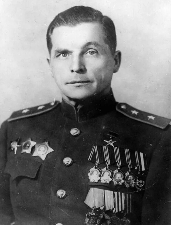 Создатель ил 2. Сергей Владимирович Ильюшин. Сергей Владимирович Ильюшин (1894-1977). Серге́й Влади́мирович Илью́ши. Ильюшин Сергей Владимирович авиаконструктор.