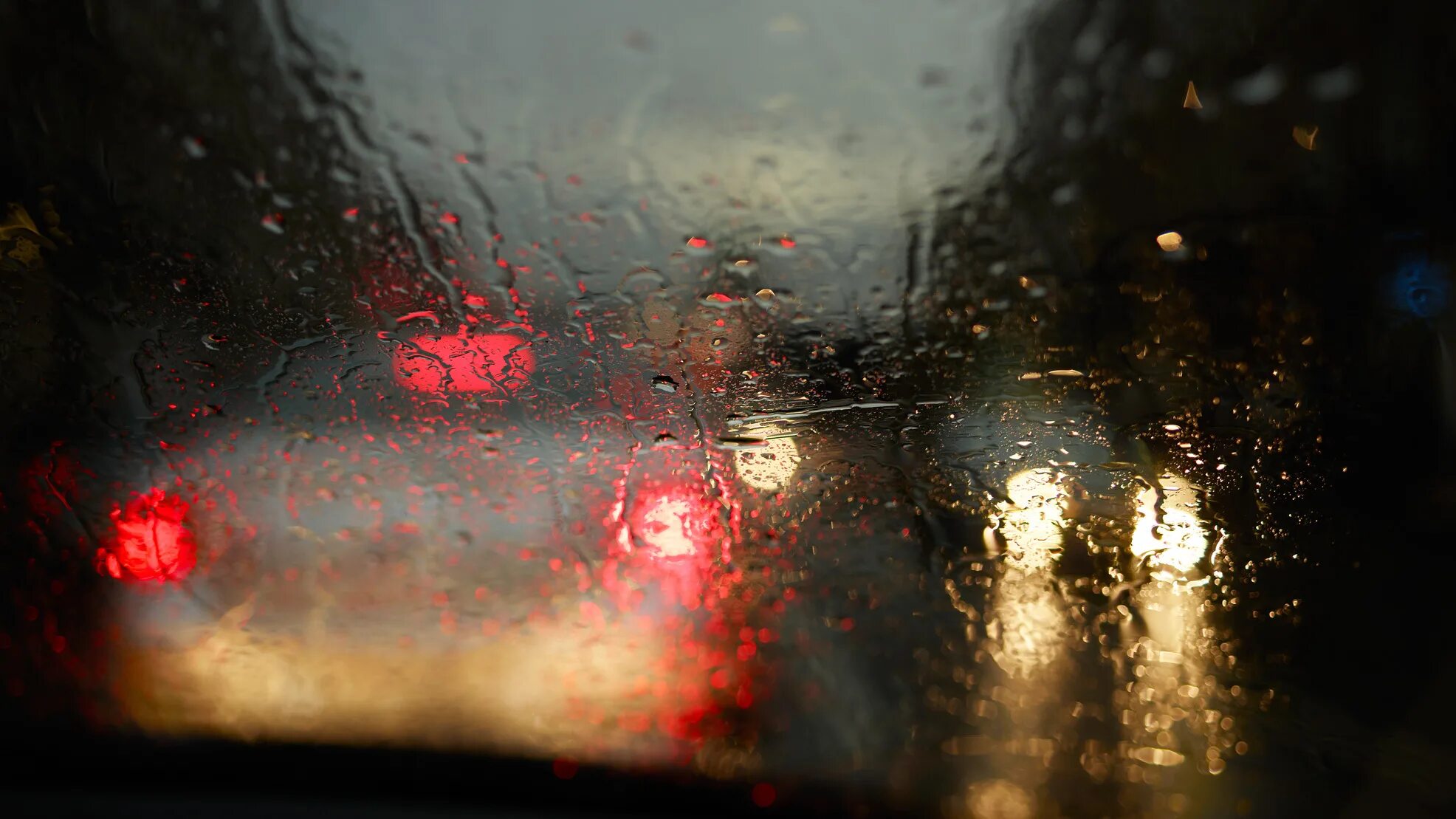 ветровое стекло дождь. песни дождь в лобовое стекло. дождь в лобовое стекло буланова. песни дождь в лобовое стекло. дождь на стекле машины.