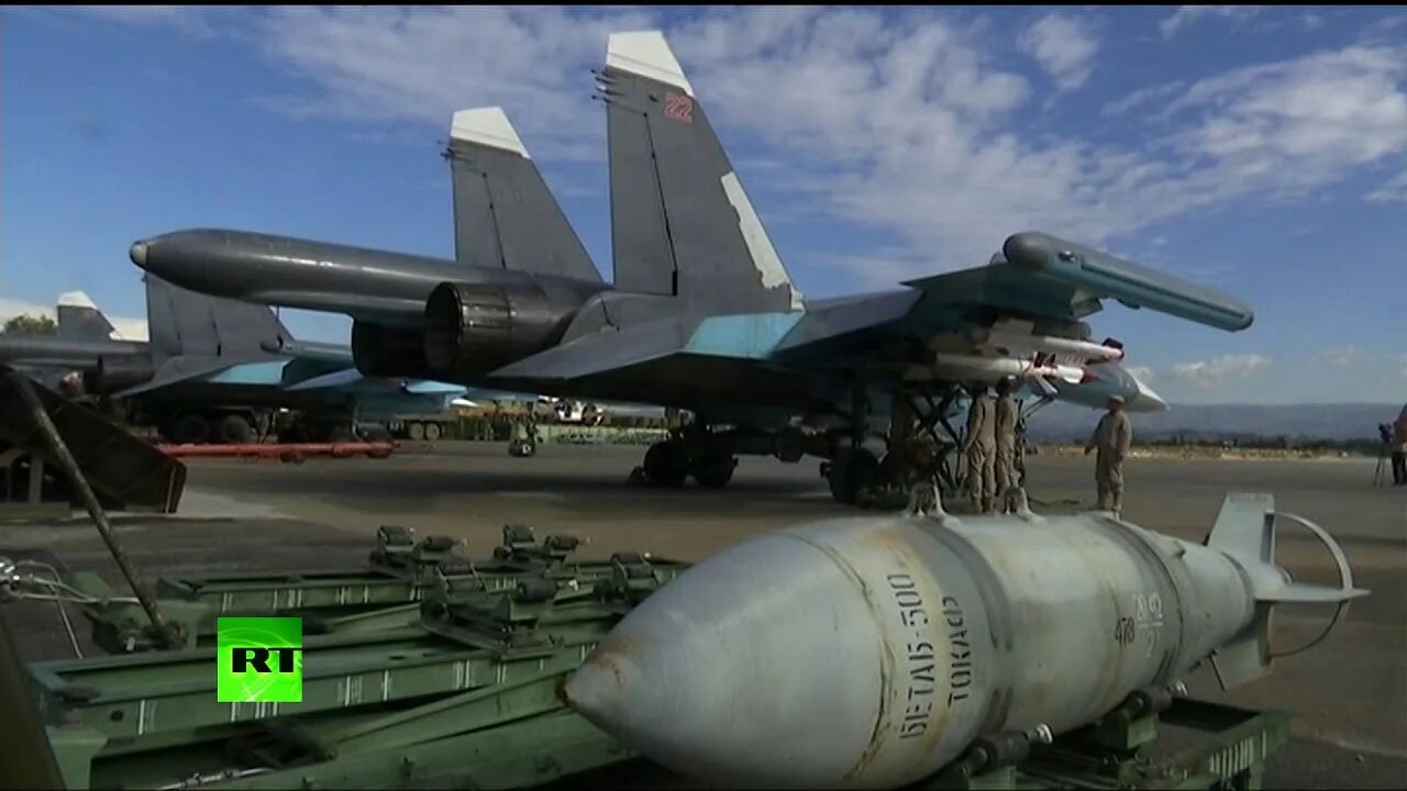 Су-34 в Сирии. Су-34 ВКС России в Сирии. Ракета воздух-воздух Су 34. Су-34 бомбардировщик в Сирии.