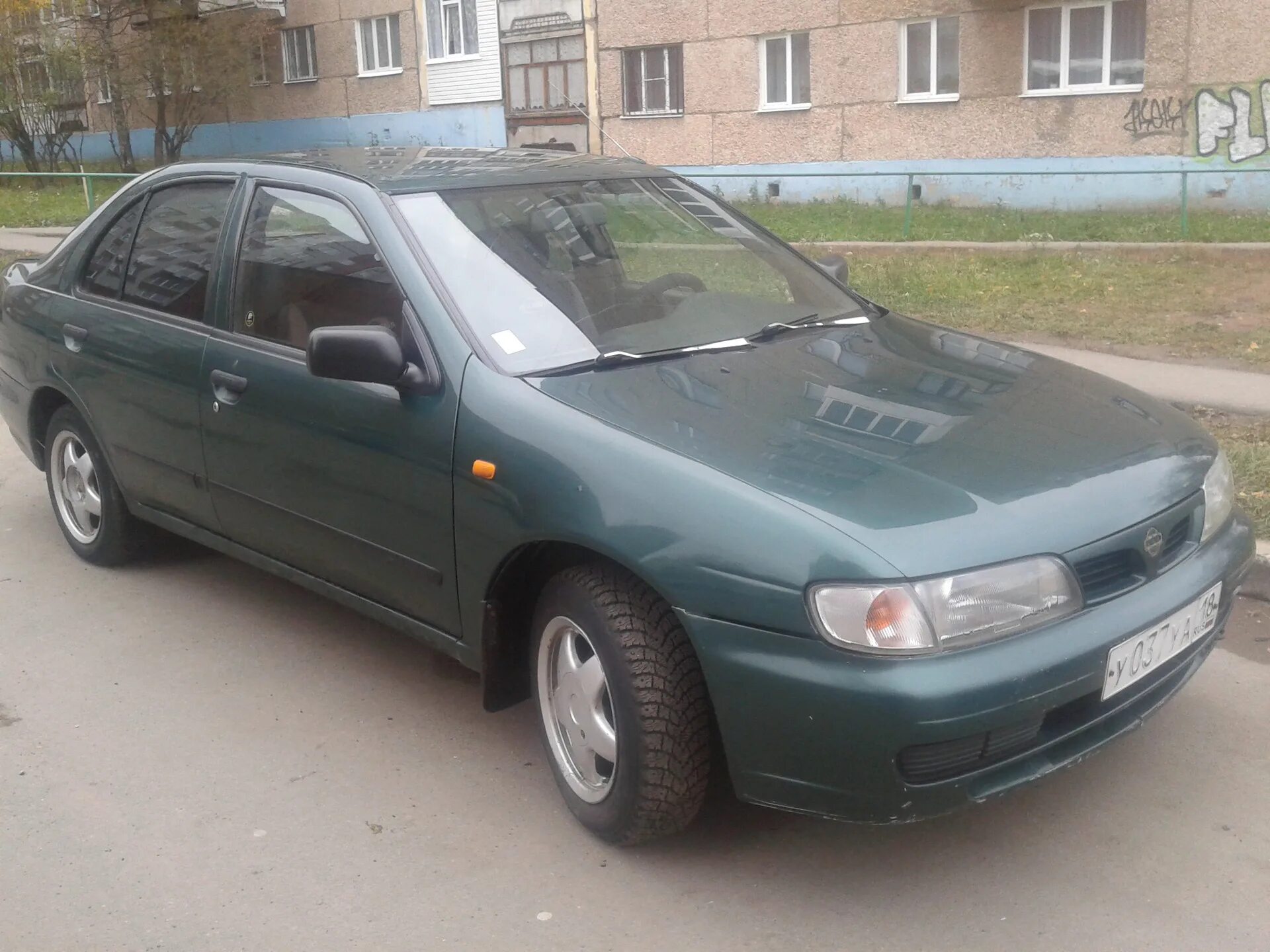 Nissan Almera 1997. Ниссан Альмера 97 года. Nissan Almera 1997 года. Ниссан Альмера 1997 - 2000.