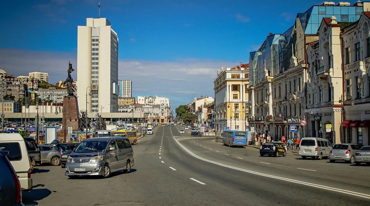 Г владивосток ул. Владивосток ул Светланская. Владивосток центр Светланская. Город Владивосток улица Светланская. Главная улица Владивостока Светланская.