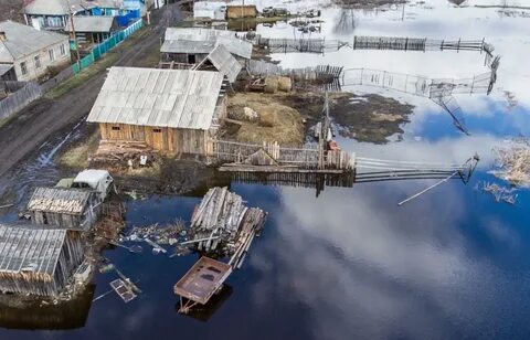 Затопление водой местности прилегающей