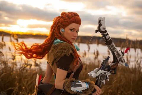 Косплей на Элой из Horizon Zero Dawn.