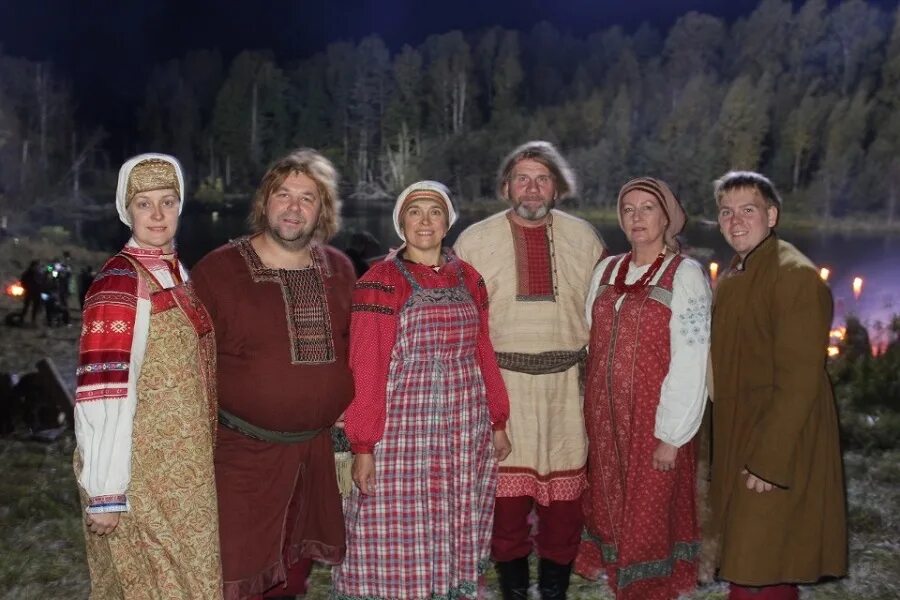 Холоп 2 новости. Псковский ансамбль сказ в фильме холоп. ларьяк ансамбль сказ. фото ансамбль сказ в сигово. переоделся в холопа фотосессия.