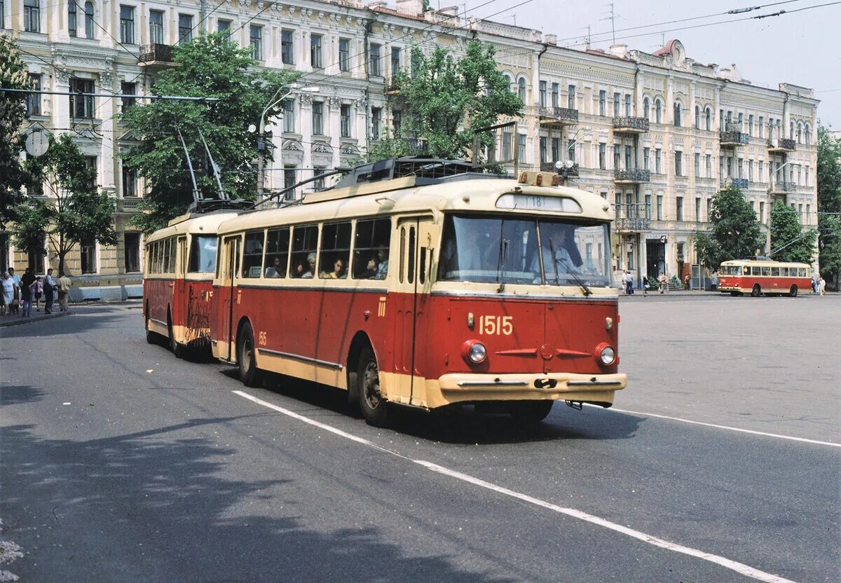 Троллейбус шкода. Троллейбус Škoda 9tr. Skoda 9tr. Skoda 9tr сдвоенный. Škoda 9tr поезд.