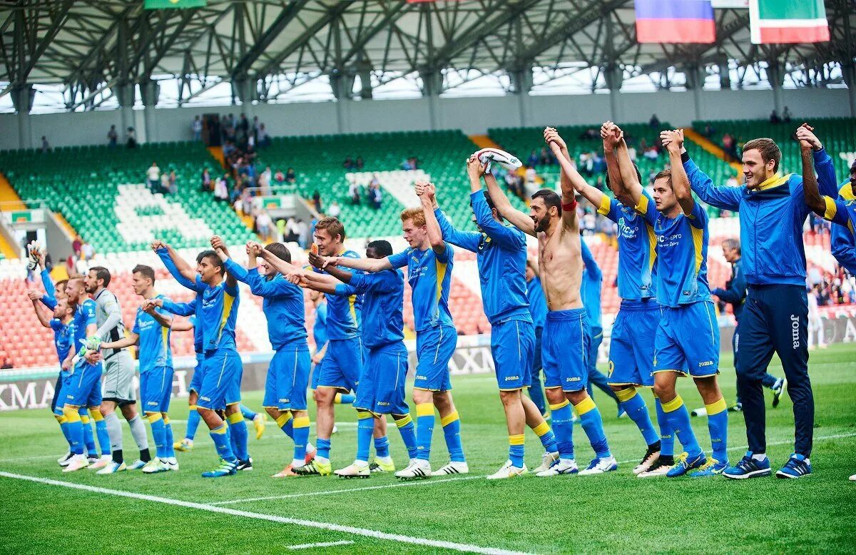 Fc rostov ru. ФК Ростов 2015-2016 серебро. ФК Ростов 2016. Ростов 2015.