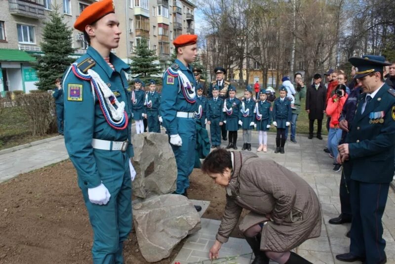 Герои спасатели. Герои мчс россии. герои спасатели мчс россии. наши герои мчс.